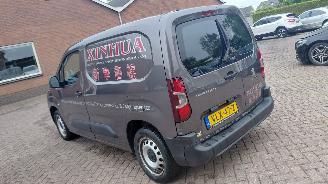 Peugeot Partner 1.5 hdi  131pk  automaat 3 persoons   navi picture 9