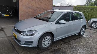 damaged passenger cars Volkswagen Golf 1.2 tsi  63kw   1 eigenaar   42dkm 2014/7
