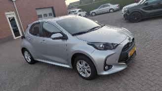 Unfallwagen Toyota Yaris 1.5 hybrid  92pk  navi   clima 2024/11