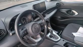 Toyota Yaris 1.5 hybrid  92pk  navi   clima picture 5
