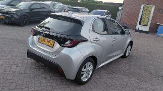 Toyota Yaris 1.5 hybrid  92pk  navi   clima picture 8
