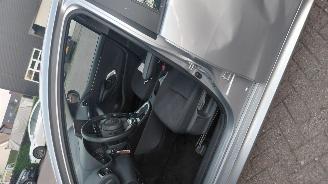 Toyota Yaris 1.5 hybrid  92pk  navi   clima picture 10