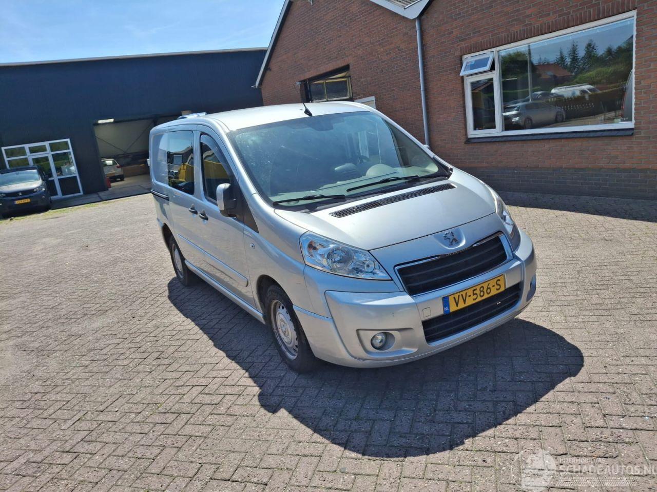 Peugeot Expert 1.6 hdi  90pk navi airco    3 zitter