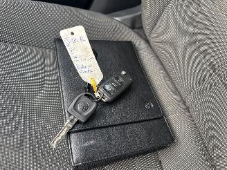 Volkswagen Up! 1.0 BLEUMOTION 97000 KM NAP BOUWJAAR 2016 5700 EURO SCHERP picture 11