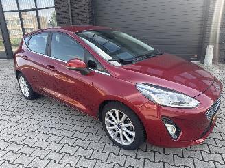 uszkodzony samochody osobowe Ford Fiesta 1.0 AUTOMAAT TITANIUM RIJDBARE SCHADE BOUWJAAR 2017 7850 EURO 2017/12