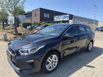 Schadeauto Kia Ceed 1.0 TURBO DYNAMMICLINE RIJDBAAR BOUWJAAR 2019 6700 EURO VAST 2019/10