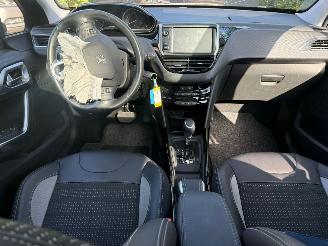 Peugeot 2008 1.2 AUTOMAAT PANO 39000!! NAVI CAMERA picture 16
