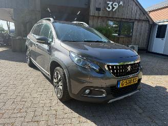 skadebil auto Peugeot 2008 1.2 AUTOMAAT PANO 39000!! NAVI CAMERA 2019/6