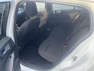 Ford Focus 1.0 ECOBOOST HYBRID ST LINE STYLE picture 10