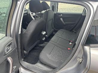 Peugeot 2008 1.2 VTI ACTIVE PACK picture 11