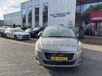krockskadad bil auto Peugeot 5008 1.2 PURET. STYLE 5P. 2016/2