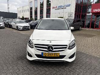 skadebil auto Mercedes B-klasse 220 2020/4