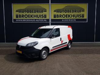 krockskadad bil bedrijf Fiat Doblo 1.6 MJ L1H1 2022/5