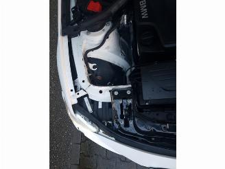 BMW 3-serie 320i High Executive Sport picture 19