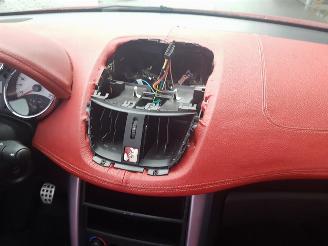 Peugeot 207 CC 1.6-16V T Sport picture 14