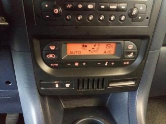 Peugeot 1007 1007 (KM), Hatchback 3-drs, 2004 / 2011 1.4 picture 32