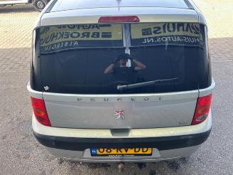 Peugeot 1007 1007 (KM), Hatchback 3-drs, 2004 / 2011 1.4 picture 12