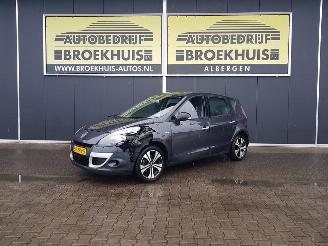 Damaged car Renault Scenic 2.0 Bose Automatic 2011/5