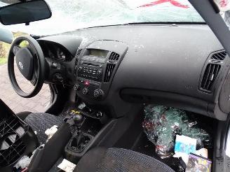 Kia Cee d Sporty Wagon 1.6 16v picture 5