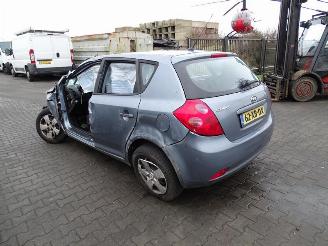 Kia Cee d Sporty Wagon 1.6 16v picture 2