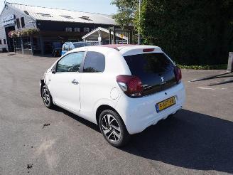 Peugeot 108 1.0 12v Allure TOP! picture 2