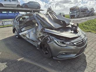 Opel Astra Sports Tourer 1.6 CDTi picture 4