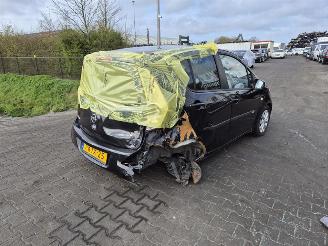 Vrakbiler auto Opel Agila 1.2 16v 2013/7