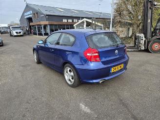 BMW 1-serie 118i picture 2
