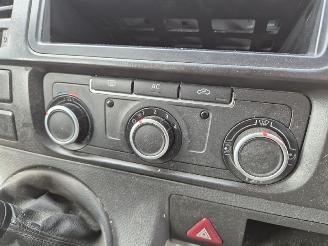 Volkswagen Transporter 2.0 TDi picture 8