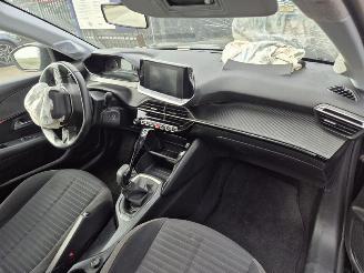 Peugeot 208 1.2 PureTech picture 7