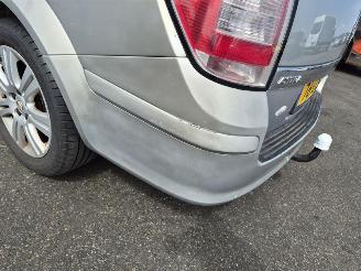 Opel Astra SW 1.6 16v picture 10