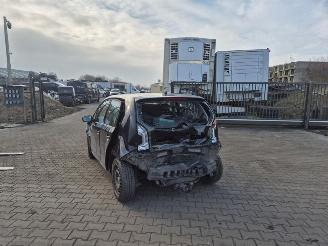 Uttjänta bilar auto Volkswagen Up! 1.0 12v 2013/9