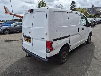 dommages fourgonnettes/vécules utilitaires Nissan NV 200 1.5 dCi 2011/8