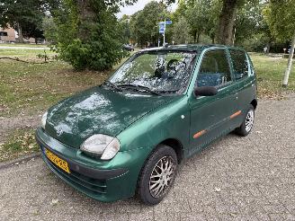 uszkodzony samochody osobowe Fiat Seicento  2001/1
