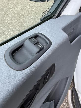 Ford Transit  picture 10