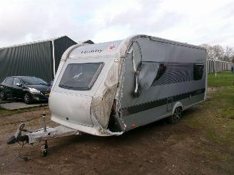 krockskadad bil caravan Hobby  495UL 2010/4