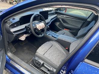 Skoda Superb Mild Hybrid 1.5 TSi MHEV Business Edition Automaat Kombi picture 9