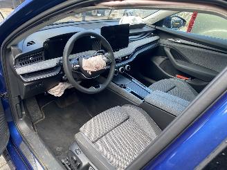 Skoda Superb Mild Hybrid 1.5 TSi MHEV Business Edition Automaat Kombi picture 10