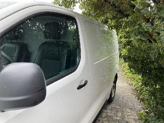 Peugeot Expert Carrier Koeling 1.5 BlueHDi 100 Standard Pro met motorschade picture 39