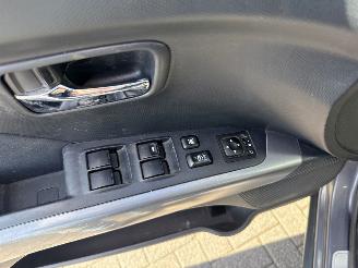 Mitsubishi Outlander 2.4 16V Mivec 4x2 SUV  Benzine 2.360cc 125kW (170pk) FWD picture 16
