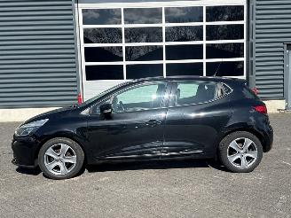 Renault Clio 0.9 Energy TCE 90 12V Hatchback 4Dr Benzine 898cc 66kW (90pk) FWD picture 2