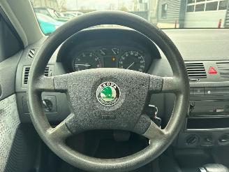 Skoda Fabia 1.4i 16V Combi/o 4Dr Benzine 1.390cc 55kW (75pk) FWD picture 11