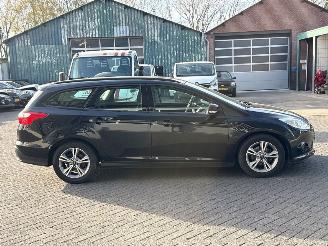 Ford Focus 1.0 Ti-VCT EcoBoost 12V 100 Combi/o  Benzine 998cc 74kW (101pk) FWD picture 6