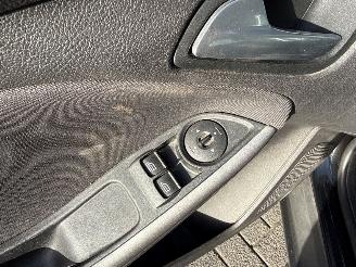 Ford Focus 1.0 Ti-VCT EcoBoost 12V 100 Combi/o  Benzine 998cc 74kW (101pk) FWD picture 17