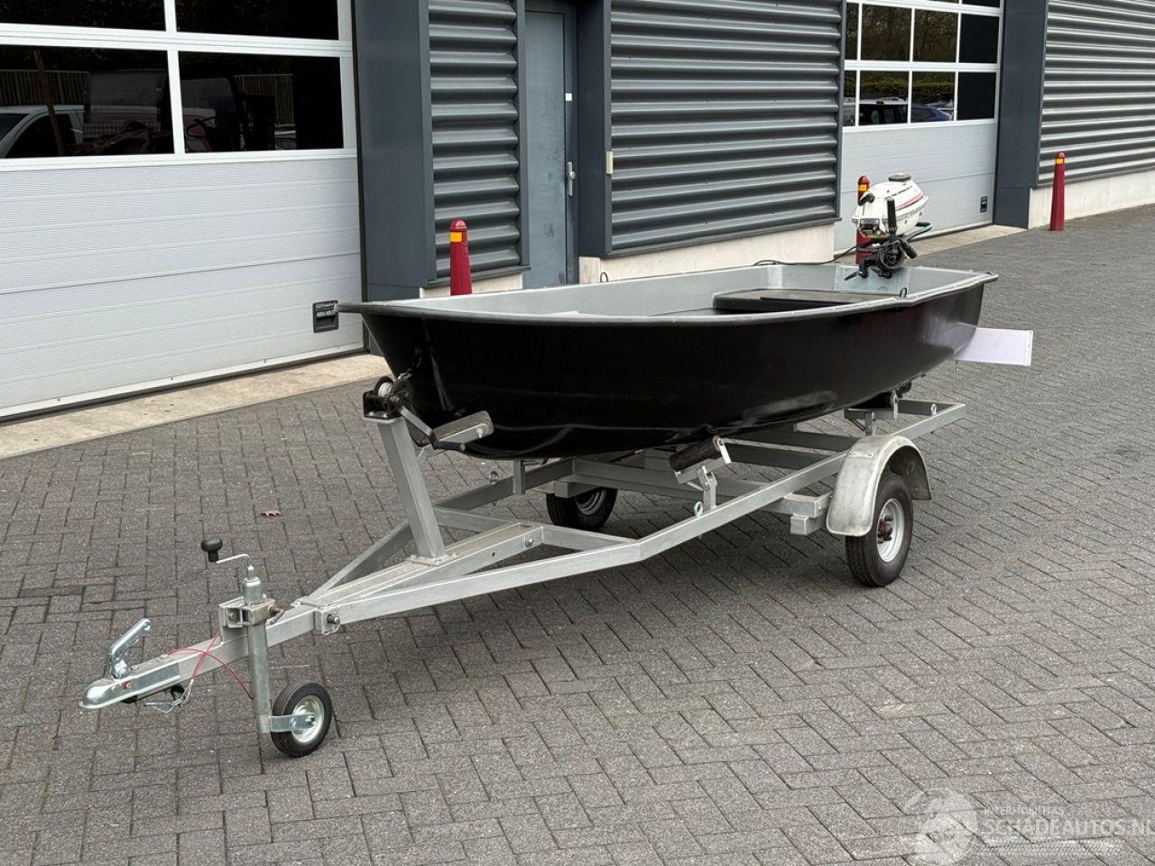Motorboot  