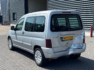Citroën Berlingo 5 Persoons 1.6 16V MPV  Benzine 1.587cc 80kW (109pk) FWD picture 3