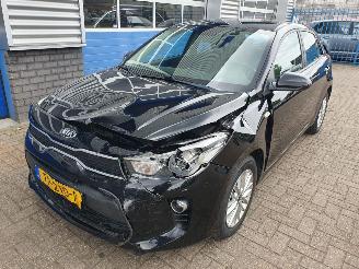 krockskadad bil auto Kia Rio 1.0 TGDI Design Edition 2018/9