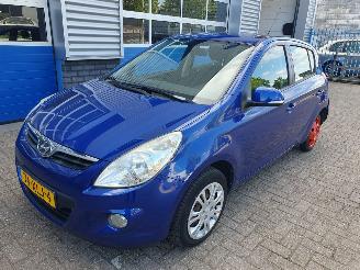 Hyundai I-20 1.2i i-Motion picture 2