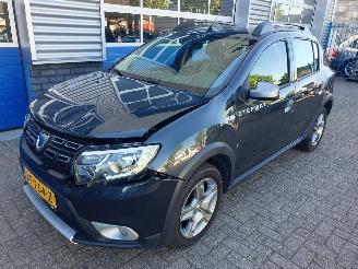 krockskadad bil auto Dacia Sandero 0.9 TCe SL Stepway 2019/2