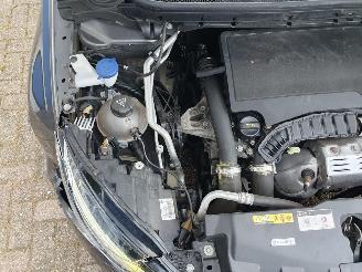 Peugeot 308 1.2 PureTech Blue Lease Premium picture 10